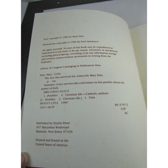 The Tree That Survived the Winter - Hardcover By Fahy, Mary 34049 - Picture 3 of 8